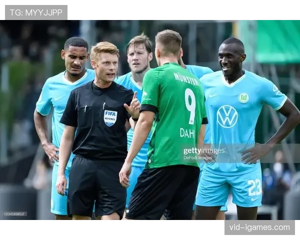 德甲本赛季场均上座人数再创新高，电视转播收入分配受热议。